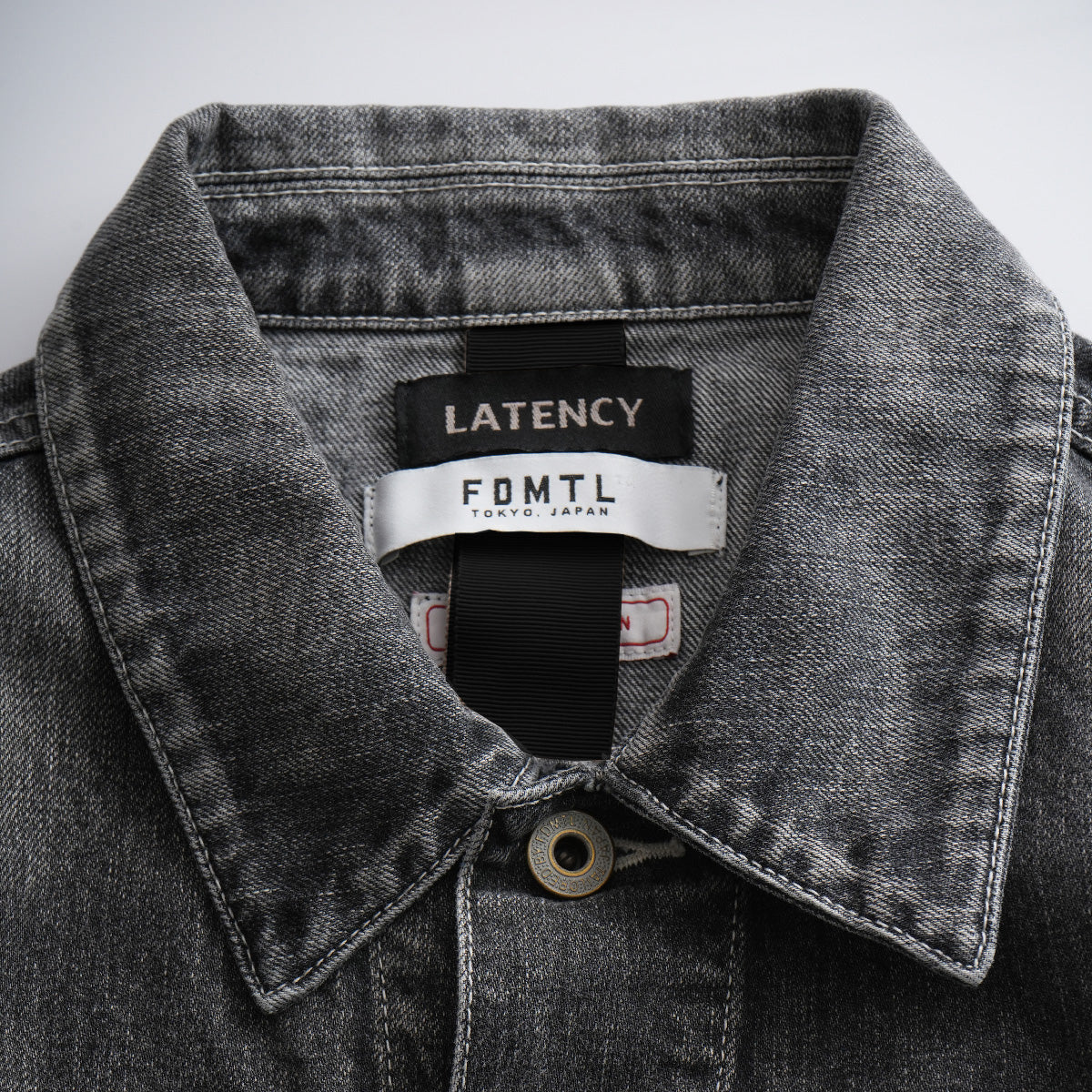 FDMTL LUXURY 大きい先染めブラックダメージ加工デニム　VICTIM FDMTL × LATENCY DEMIM – latency.jp